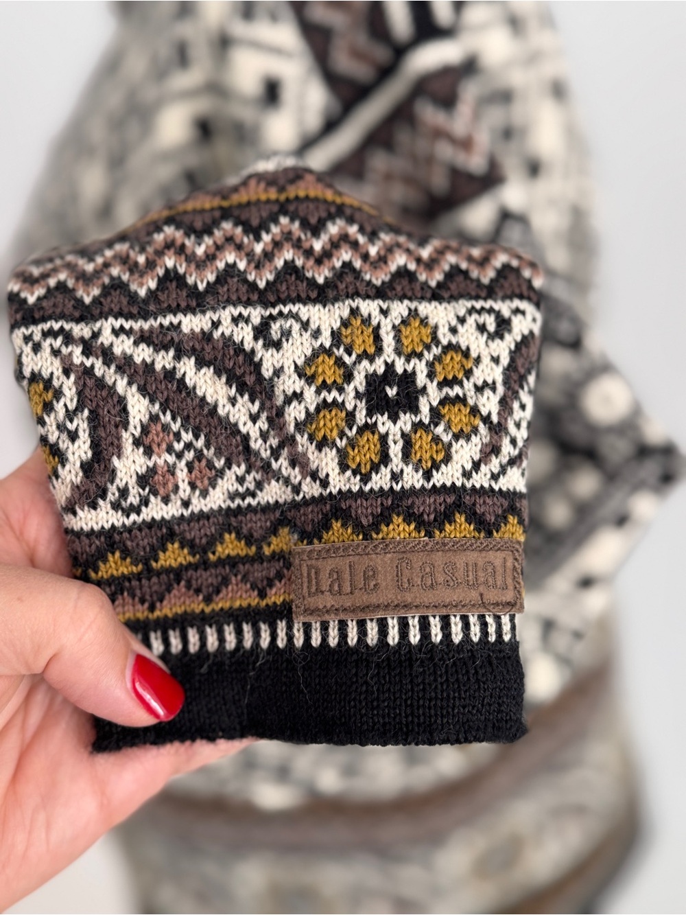 Vintage Dale of Norway Black, White & Brown Geometric Knit Cardigan size small - Picture 4 of 9